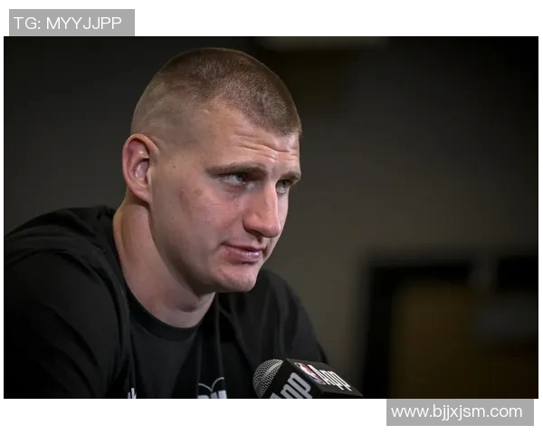 镜头回顾：约基奇这一幕令人泪目